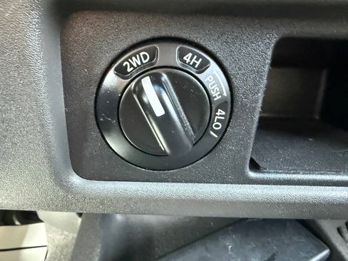 Used 2005 Nissan Xterra S w/ (P01) Power Pkg AWD/4WD image 19