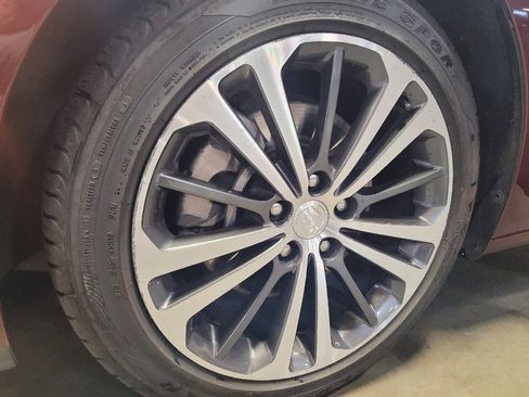 Used 2018 Buick Regal Essence w/ Driver Confidence Package #1 image 31