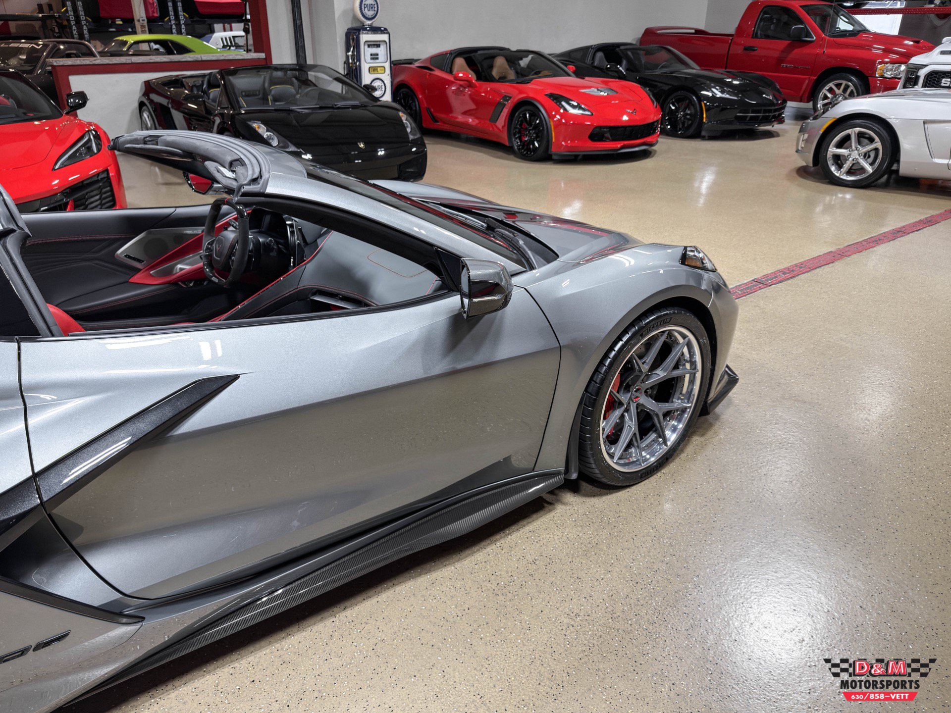 Used 2024 Chevrolet Corvette Z06 RWD image 59