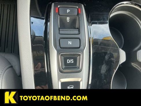 Used 2021 Honda Pilot Touring image 24