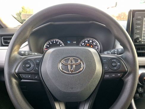 Certified 2021 Toyota RAV4 XLE image 17