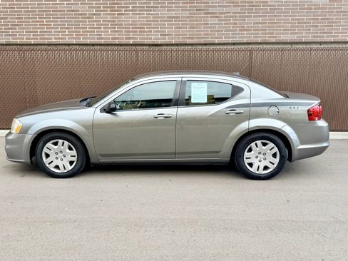 Used 2012 Dodge Avenger SE image 7