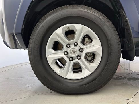 Used 2017 Toyota 4Runner SR5 Premium image 22