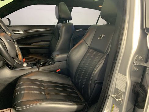 Used 2022 Chrysler 300 S RWD image 16