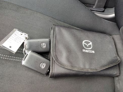 Used 2025 MAZDA MX-5 Miata Club image 21