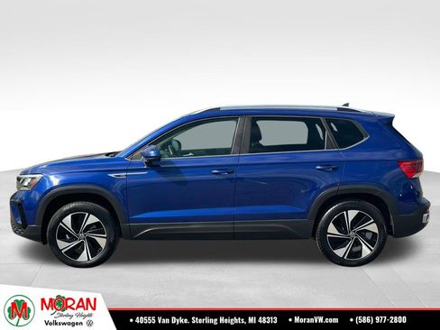 Certified 2024 Volkswagen Taos SE AWD/4WD image 2