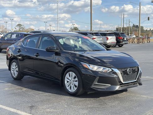 Certified 2023 Nissan Sentra S image 7