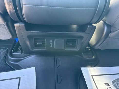 Used 2025 GMC Sierra 1500 SLT AWD/4WD image 13