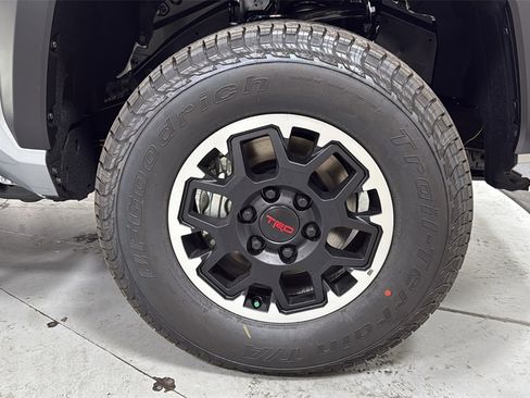 New 2025 Toyota Tacoma TRD Off-Road image 21