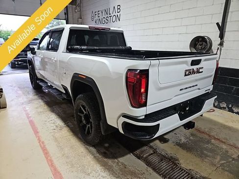 Used 2022 GMC Sierra 2500 AT4 w/ AT4 Preferred Package AWD/4WD image 3