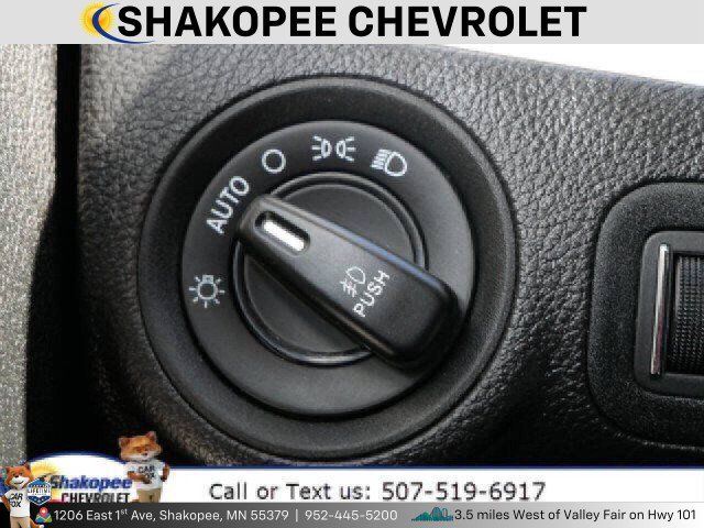 Used 2019 Dodge Journey SE FWD image 17
