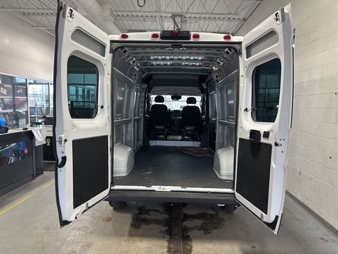 Used 2024 RAM ProMaster 2500 FWD image 10