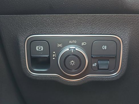Certified 2024 Mercedes-Benz EQB 250+ image 27