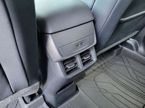 Used 2025 Chevrolet Equinox LT w/ Convenience Package II FWD image 33