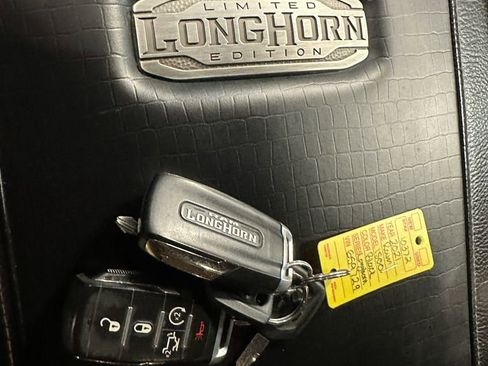 Used 2021 RAM 1500 Limited w/ Bed Utility Group image 20