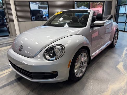 Used 2016 Volkswagen Beetle 1.8T SEL FWD image 3