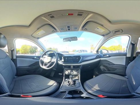 Used 2022 Volkswagen Taos SE image 45