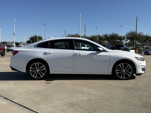 Used 2024 Chevrolet Malibu LT image 3