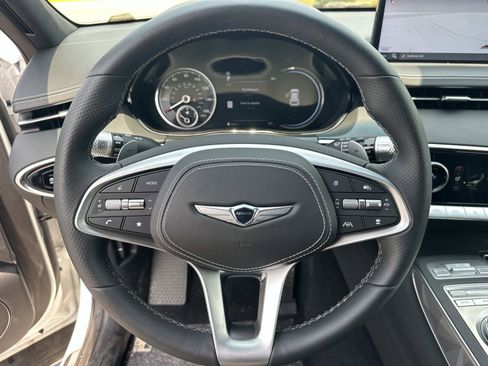 Used 2025 Genesis GV70 3.5T Sport w/ Sport Advanced Package AWD/4WD image 17