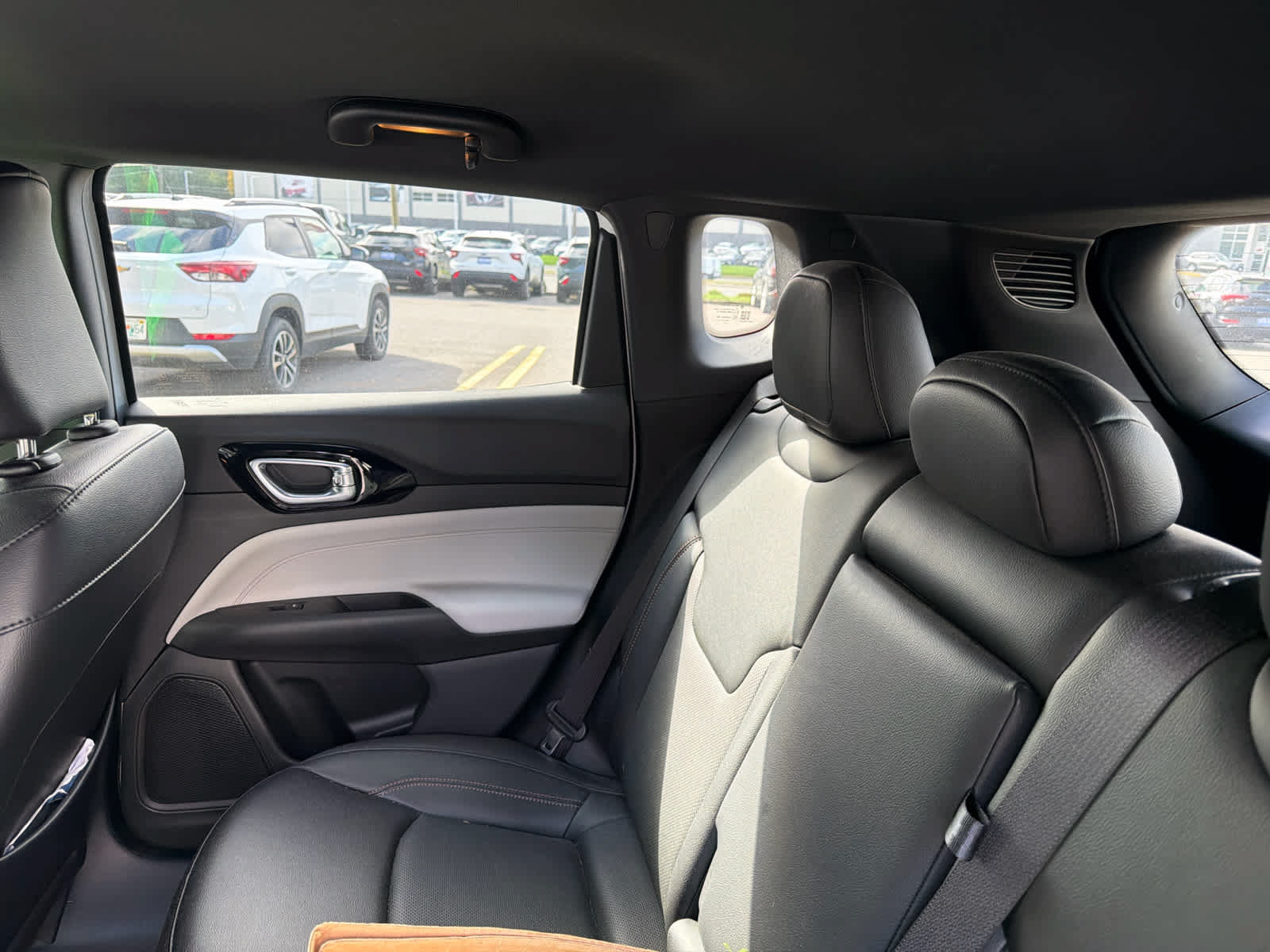 Used 2023 Jeep Compass Limited AWD/4WD image 7