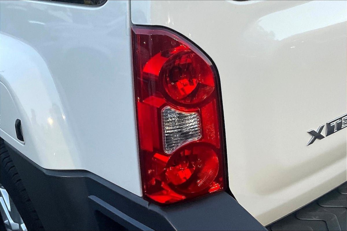 Used 2015 Nissan Xterra S RWD image 22