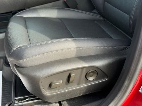 Used 2026 Chevrolet Equinox LT w/ Convenience Package II FWD image 22