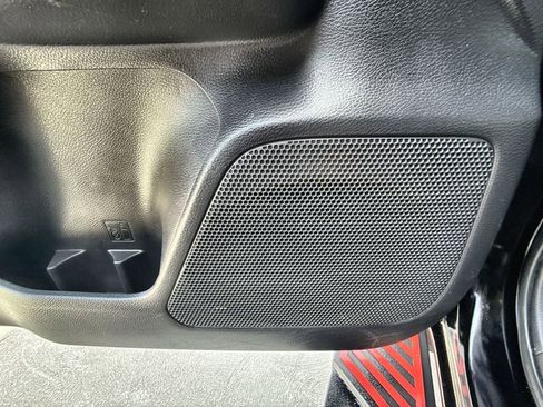 Used 2023 Toyota Tacoma SR5 AWD/4WD image 14