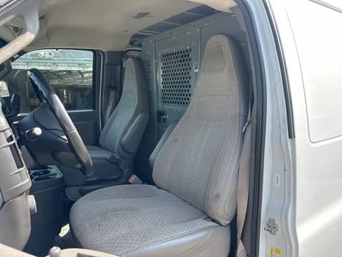 Used 2021 Chevrolet Express 2500 w/ Driver Convenience Package image 8