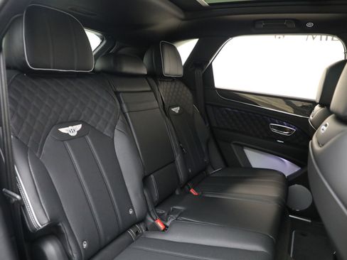 New 2025 Bentley Bentayga image 28