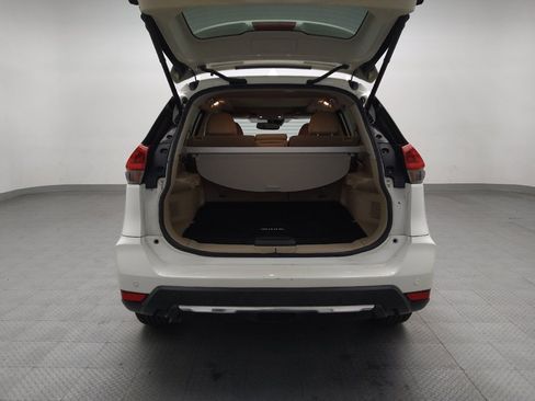 Used 2020 Nissan Rogue SL w/ Premium Package image 29