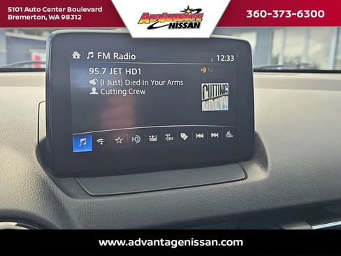 Used 2020 Toyota Yaris XLE image 13