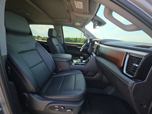Used 2024 GMC Sierra 1500 Denali w/ Denali Reserve Package AWD/4WD image 32