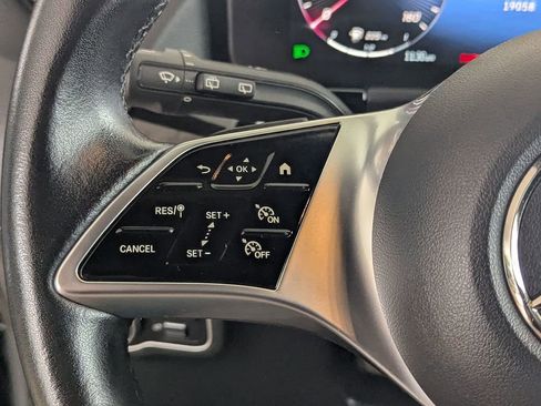 Used 2025 Mercedes-Benz GLA 250 image 14