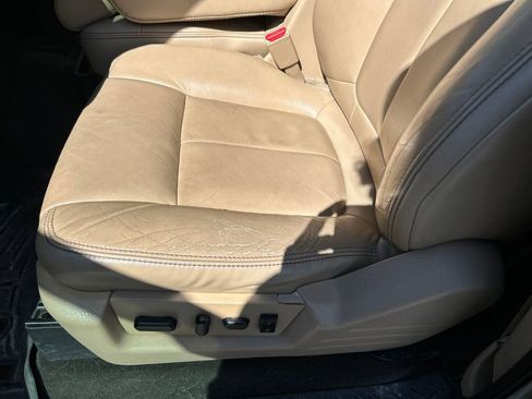 Used 2012 Ford F150 Lariat w/ Lariat Plus Pkg AWD/4WD image 17