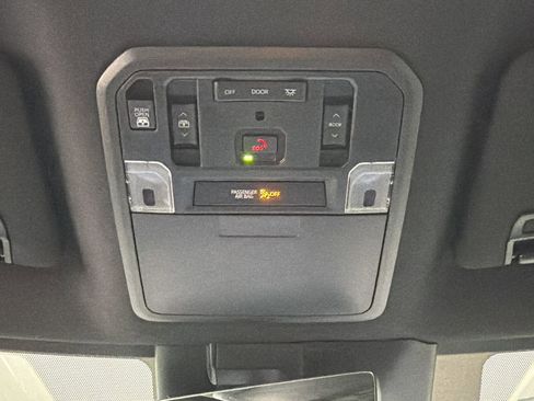 Used 2025 Toyota Tundra Limited image 33