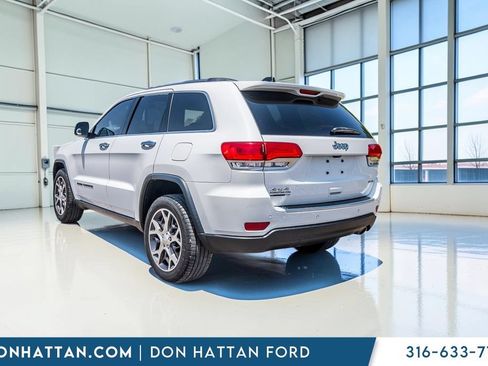 Used 2019 Jeep Grand Cherokee Limited AWD/4WD image 29