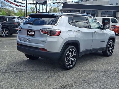 Used 2025 Jeep Compass Limited AWD/4WD image 5