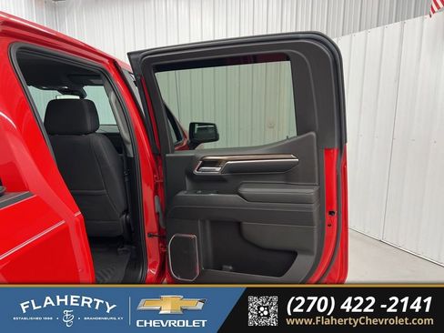 Used 2023 Chevrolet Silverado 1500 LT image 12