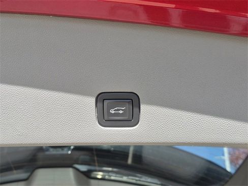 Used 2021 Cadillac XT6 Premium Luxury image 10