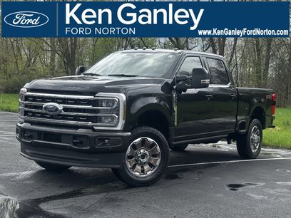 New 2025 Ford F350 King Ranch w/ FX4 Off-Road Package