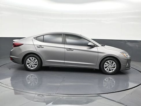 Used 2020 Hyundai Elantra SE image 7