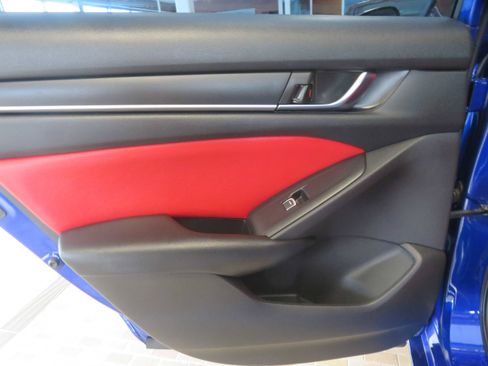 Used 2021 Honda Accord Sport image 18