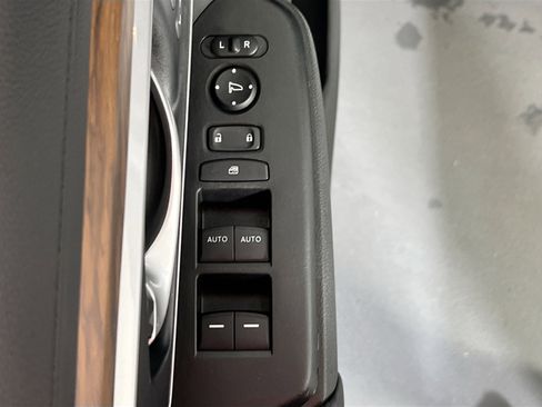 Used 2022 Honda CR-V EX-L image 17