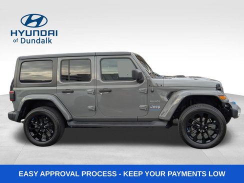 Used 2023 Jeep Wrangler Unlimited Sahara w/ Cold Weather Group image 8