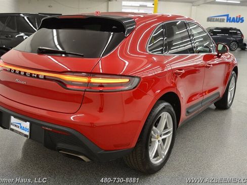 Used 2022 Porsche Macan image 40