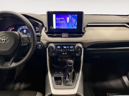 Used 2024 Toyota RAV4 XLE w/ Convenience Package FWD image 11