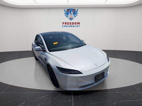Used 2025 Tesla Model 3 Long Range AWD/4WD image 8