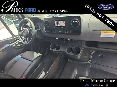 Used 2023 Mercedes-Benz Sprinter 2500 image 9