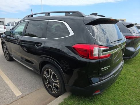 Used 2024 Subaru Ascent Limited AWD/4WD image 3