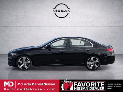 Used 2024 Mercedes-Benz C 300 4MATIC Sedan image 3